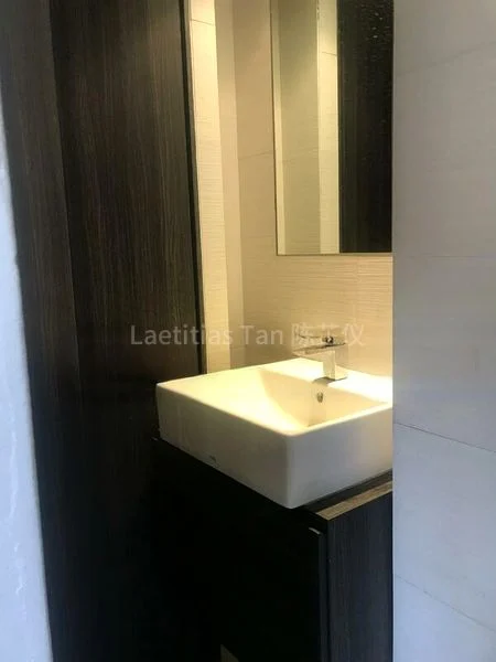 Shop / Shophouse for Rent: Middle Road - Image 3