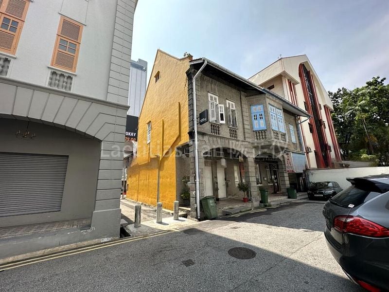 Shop / Shophouse for Rent: Middle Road - Image 8