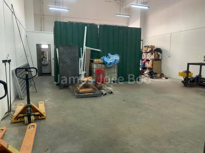 Factory / Workshop (B2) for Rent: Yishun B2 Ground Floor | 6m Ceiling | Toilet | Available Now - Image 2