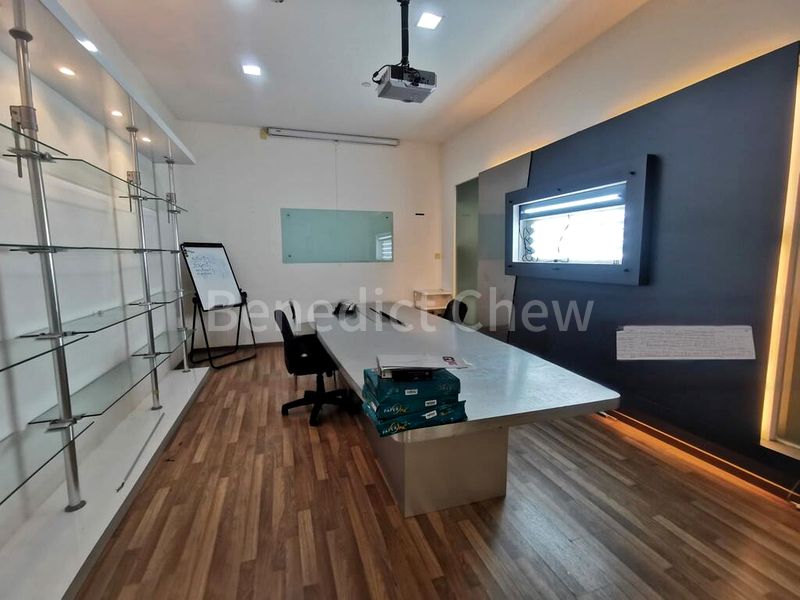 Light Industrial (B1) for Rent: Tradehub 21 - Image 8