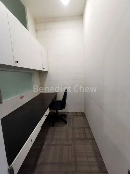 Light Industrial (B1) for Rent: Tradehub 21 - Image 1