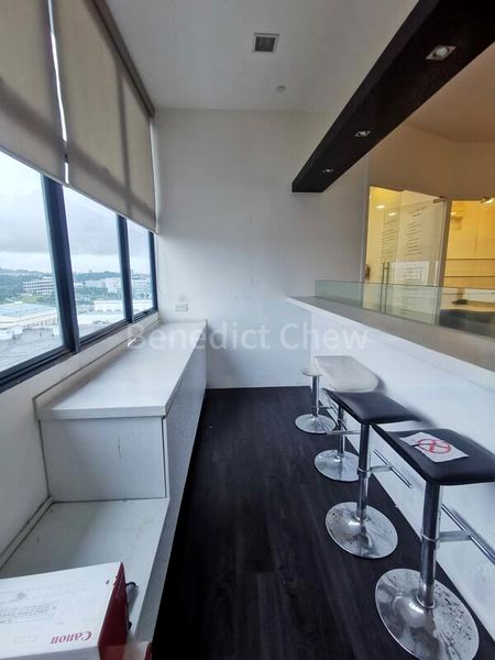 Light Industrial (B1) for Rent: Tradehub 21 - Image 2