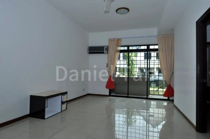 4 Bed Terraced House (Landed) for Rent in  Airview Park - Image 8