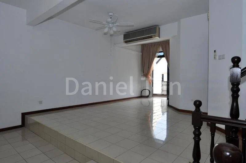 4 Bed Terraced House (Landed) for Rent in  Airview Park - Image 16