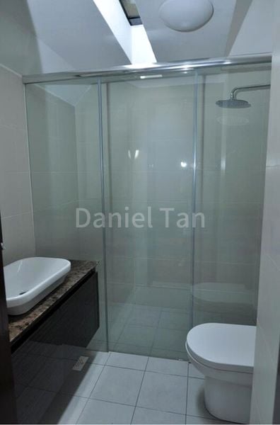 4 Bed Terraced House (Landed) for Rent in  Airview Park - Image 15