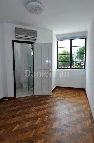4 Bed Terraced House (Landed) for Rent in  Airview Park - Image 12