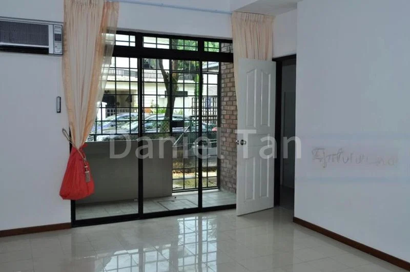 4 Bed Terraced House (Landed) for Rent in  Airview Park - Image 9