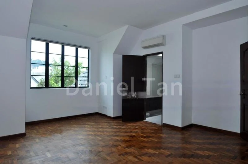 4 Bed Terraced House (Landed) for Rent in  Airview Park - Image 13