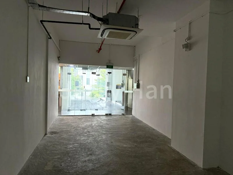 Light Industrial (B1) for Rent: The Commerze @ Irving - Image 4