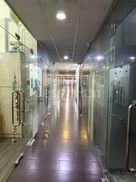 Light Industrial (B1) for Rent: The Commerze @ Irving - Image 2