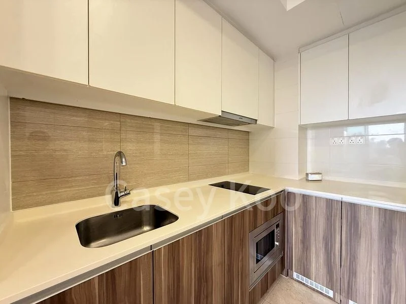 2 Bed Condo for Rent in  The Glades - Image 7