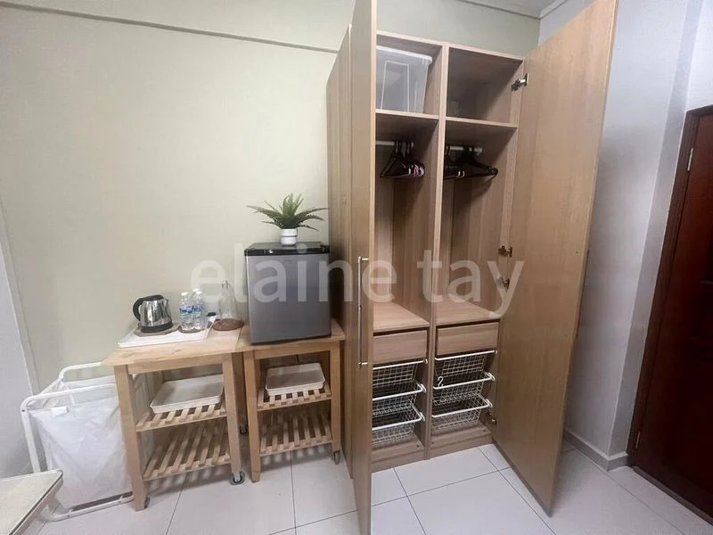 4 Bed Apartment (Condo) for Sale in  People's Park Complex - Image 6