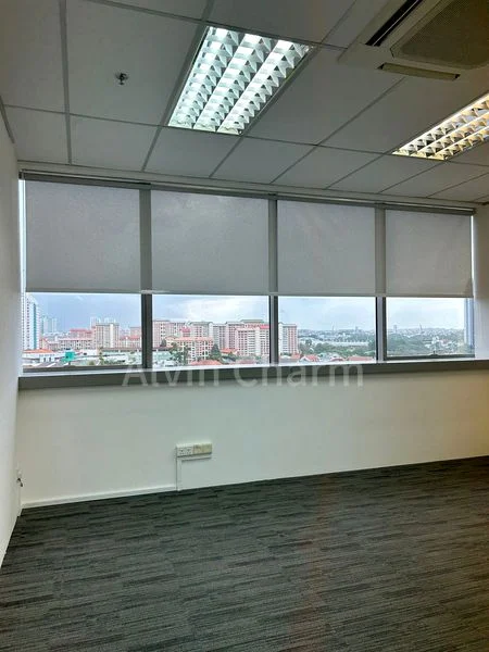 Office for Sale in One Pemimpin - Image 1