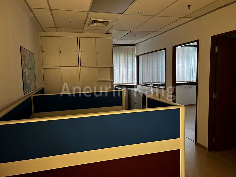 Office for Rent in  International Building - Image 3