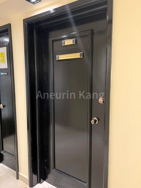 Office for Rent in  International Building - Image 2