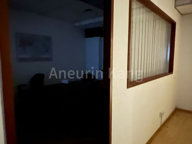 Office for Rent in  International Building - Image 5