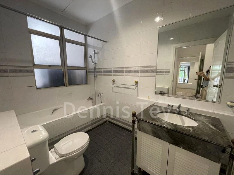 4 Bed Condo for Rent in  Leonie Condotel - Image 5