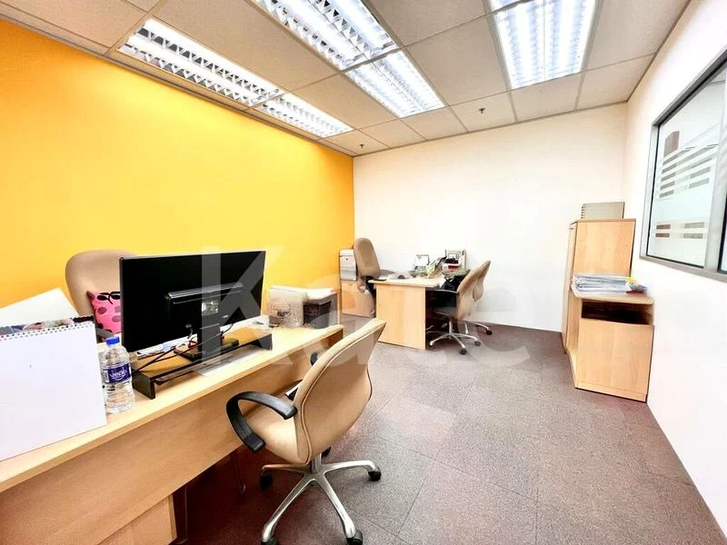 Light Industrial (B1) for Sale: Quartz Industrial Building - Image 1