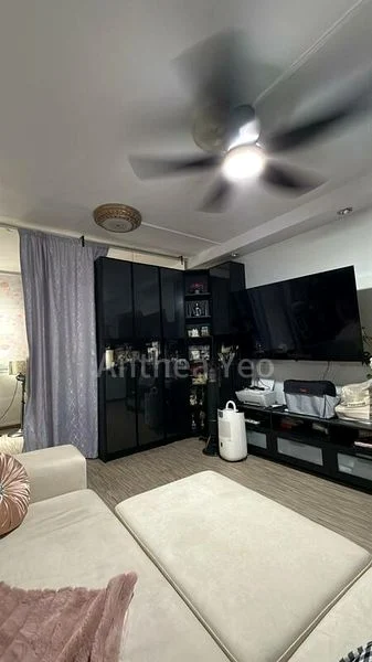 5 Room (5A) HDB for Rent in  534 Serangoon North Avenue 4 - Image 2