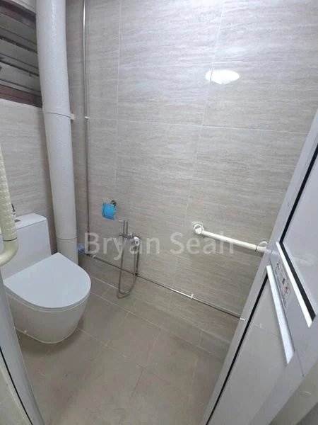 Maisonette HDB for Rent in  863 Tampines Street 83 - Image 4