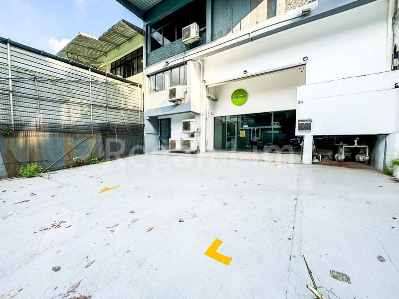 Light Industrial (B1) for Rent: 3-Storey, Standalone B1 Industrial Property - Image 1
