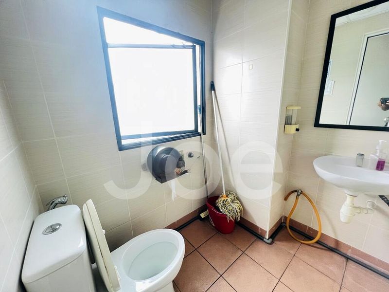 Light Industrial (B1) for Sale: Tradehub 21 - Image 2