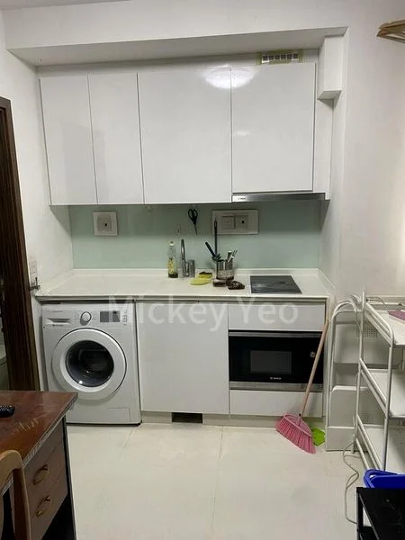 1 Bed Condo for Rent in  Kensington Square - Image 2