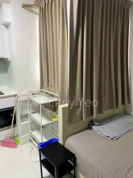 1 Bed Condo for Rent in  Kensington Square - Image 3