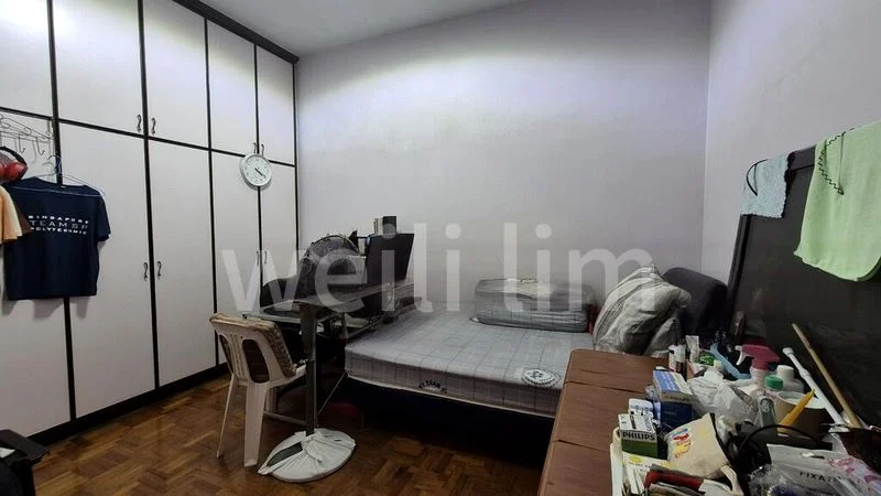 4+1 Bed Terraced House (Landed) for Sale in Kembangan Estate - Image 4