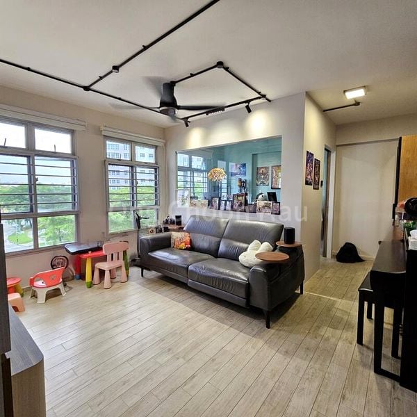 5 Room (5I) HDB for Sale in  120B Canberra Crescent - Image 2