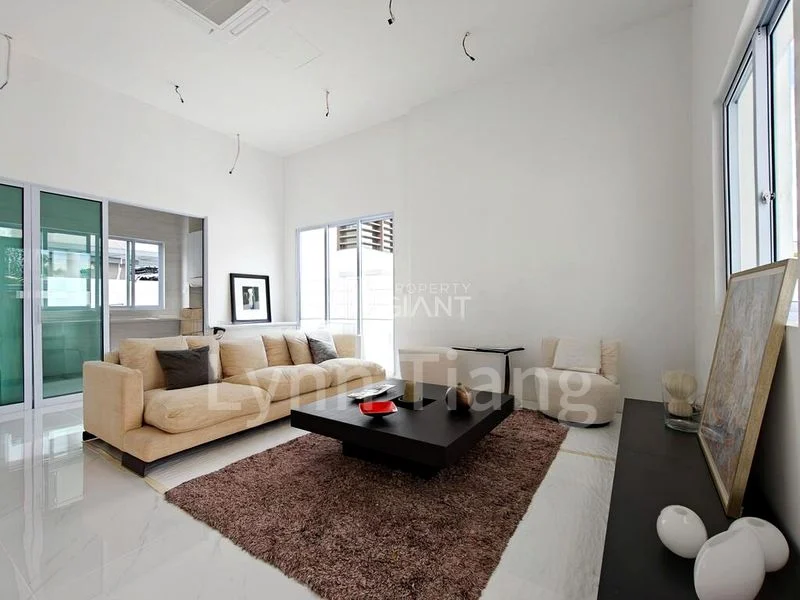 6 Bed Terraced House (Landed) for Sale in Toh Estate - Image 8