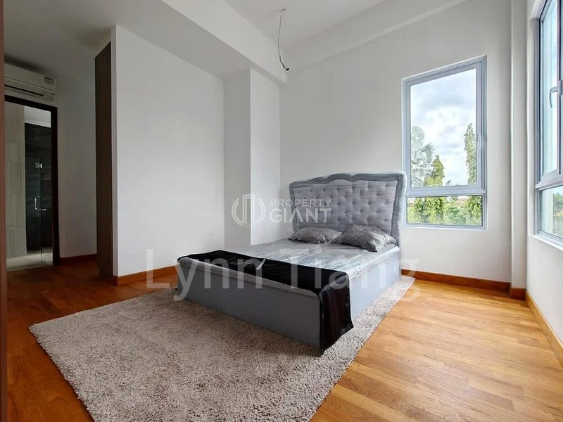 6 Bed Terraced House (Landed) for Sale in Toh Estate - Image 2