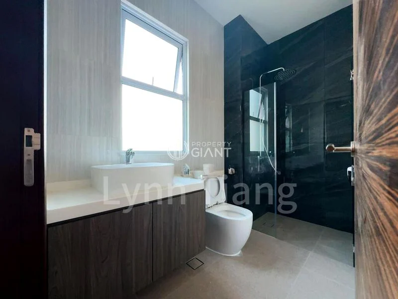 6 Bed Terraced House (Landed) for Sale in Toh Estate - Image 10