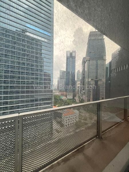 Office for Sale: International Plaza - Image 1