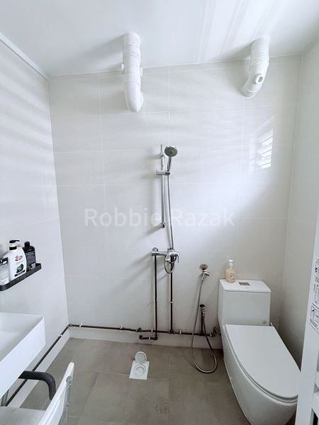 5 Room (5I) HDB for Sale in  751 Jurong West Street 73 - Image 5