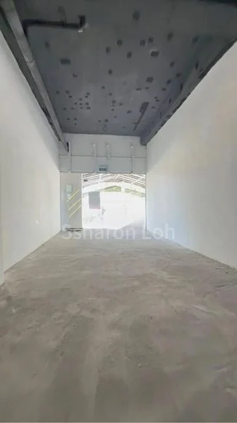 Eastwood Centre: Retail Shop for Rent - Image 12