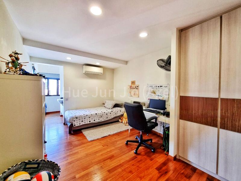 5 Bed Apartment (Condo) for Sale in Grange Heights - Image 10