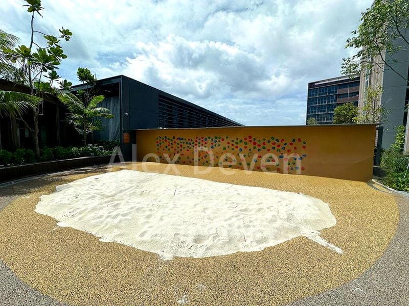 3 Bed Apartment (Condo) for Sale in Pasir Ris 8 / Pasir Ris Mall - Image 3