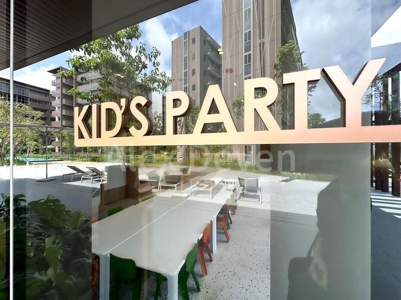 3 Bed Apartment (Condo) for Sale in Pasir Ris 8 / Pasir Ris Mall - Image 6