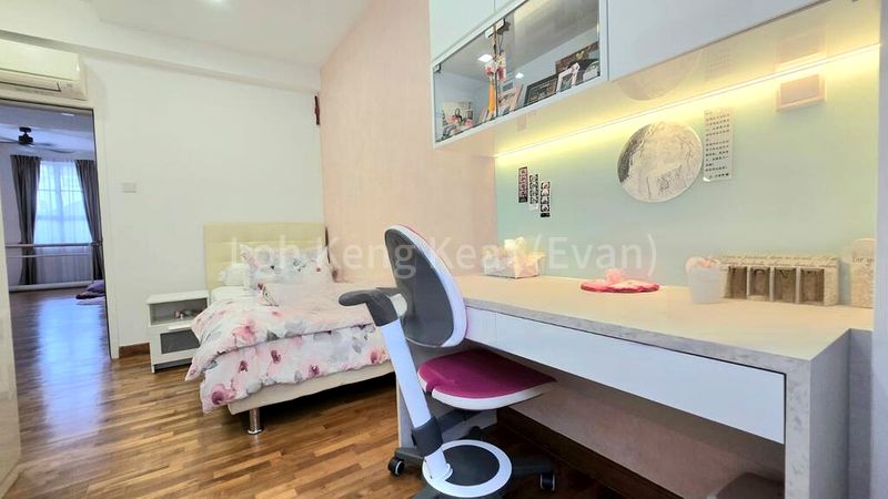 4 Bed Semi-Detached House (Landed) for Sale in  Burgundy Hill - Image 9