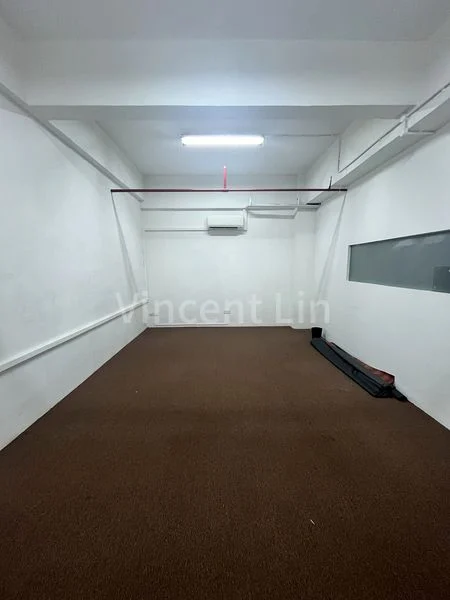 Light Industrial (B1) for Rent in  Tong Lee Building Block A - Image 3