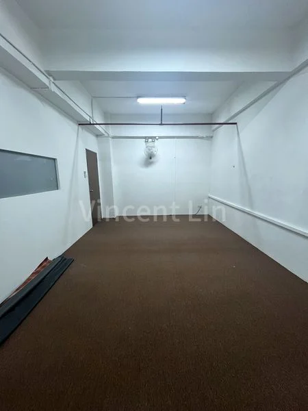 Light Industrial (B1) for Rent in  Tong Lee Building Block A - Image 2