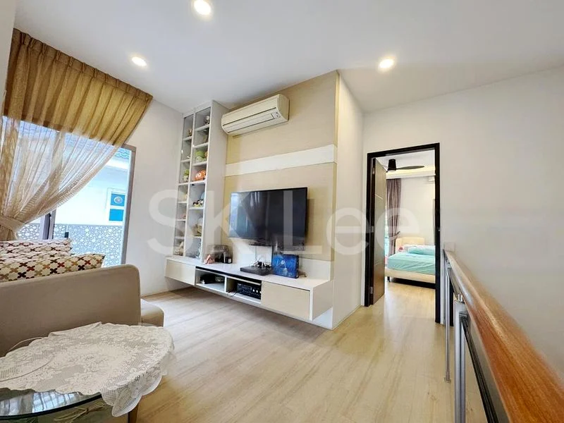 5 Bed Terraced House (Landed) for Sale in  Villa Verde - Image 2