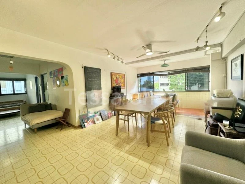 5 Room (5A) HDB for Sale in  53 Telok Blangah Drive - Image 1