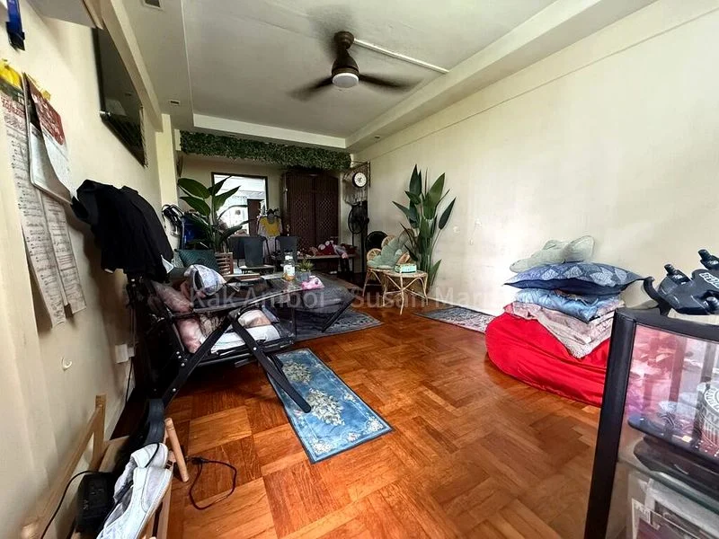 3 Room (3I) HDB for Sale in  15 Marsiling Lane - Image 1