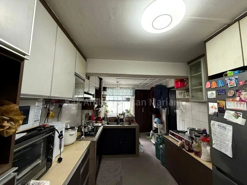3 Room (3I) HDB for Sale in  15 Marsiling Lane - Image 2