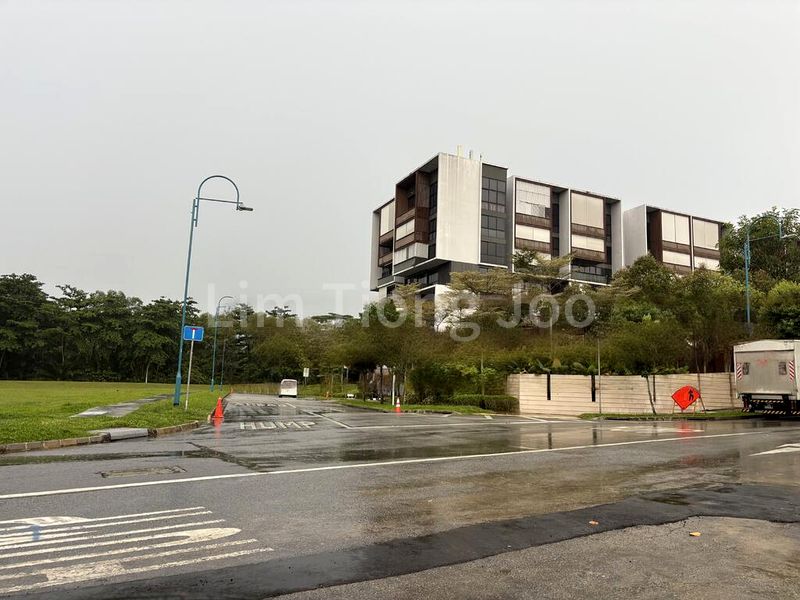 5 Bed Terraced House (Landed) for Sale in The Watergardens At Canberra - Image 7