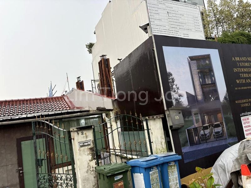 5 Bed Terraced House (Landed) for Sale in The Watergardens At Canberra - Image 2