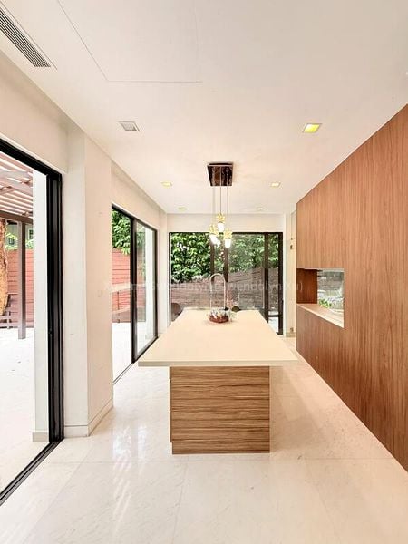 6 Bed Bungalow (Landed) for Rent in  Cluny Park - Image 1