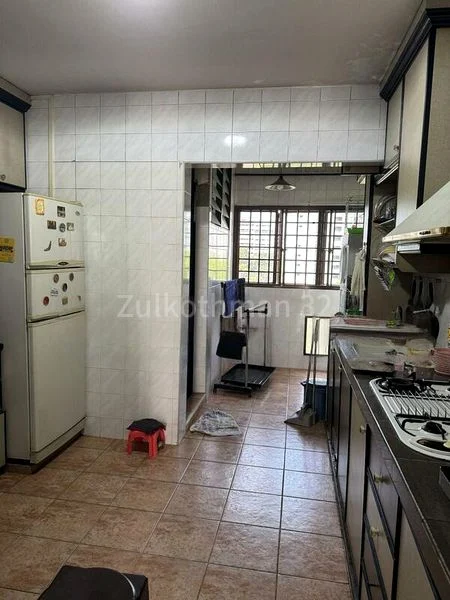 4 Room (4A) HDB for Sale in  717 Woodlands Drive 70 - Image 2